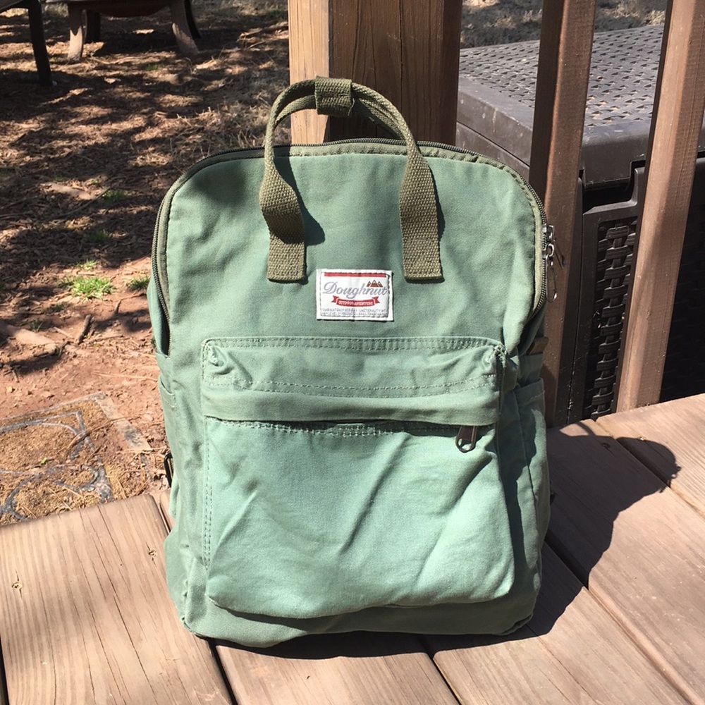 Green Backpack 🎒